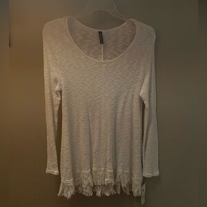 Long sweater with fringe